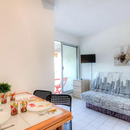 Apartment Les Flamants Roses-5 By Interhome